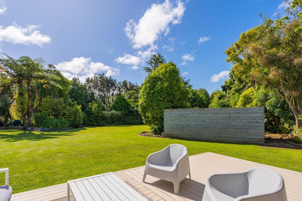 Anam Cara Gardens Luxury Villa Private Bedrooms And Ensuite Bathrooms Sleeps 9 Otaki 外观 照片